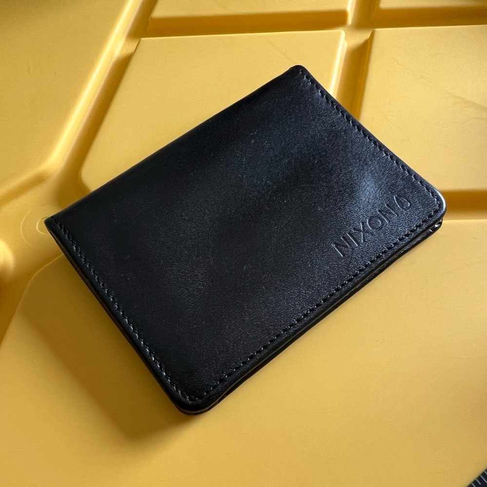 NIXON Stealth Slim Bi-Fold Black Leather - Picture 2 of 6